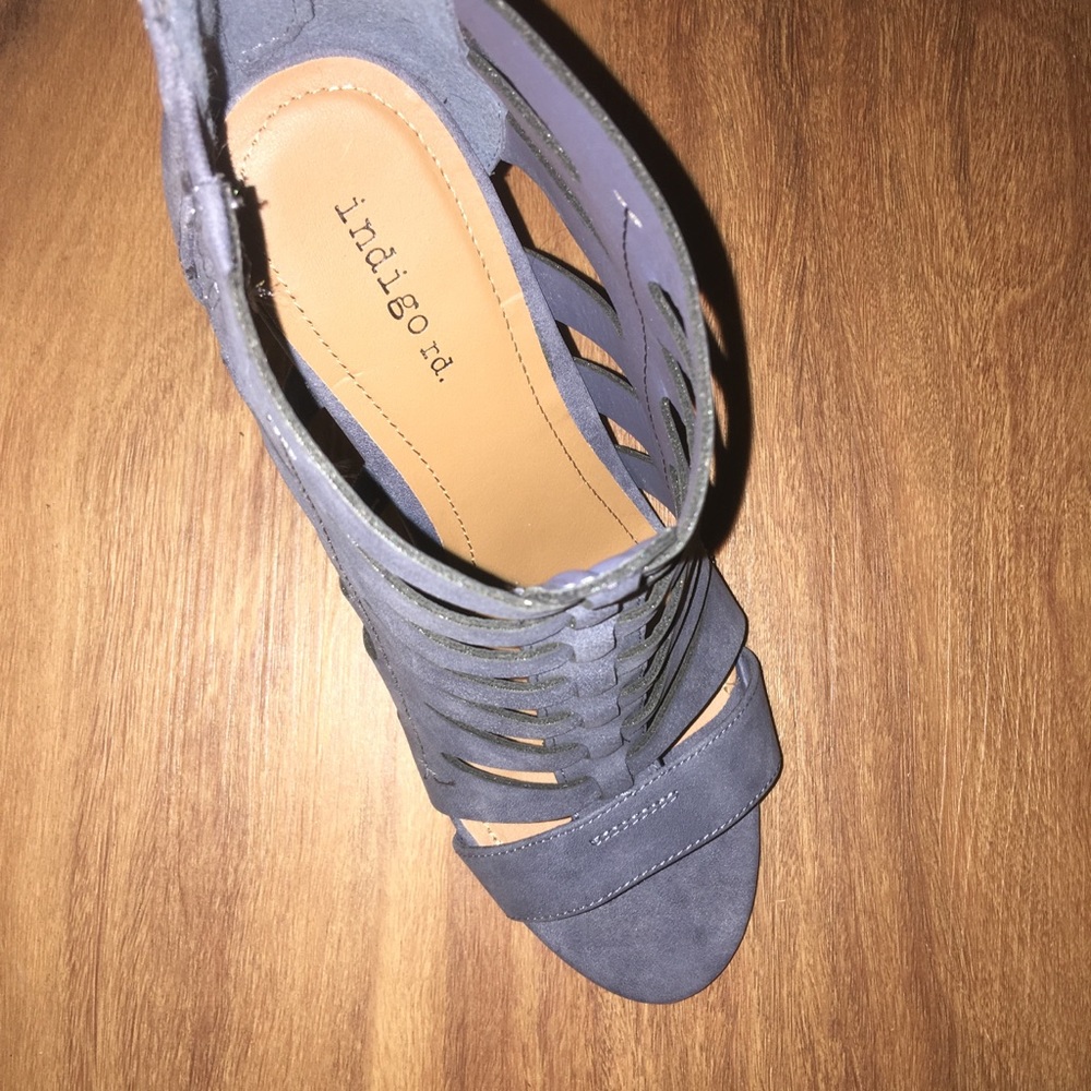 Blue Indigo Rd. Heels - Picture 3 of 4